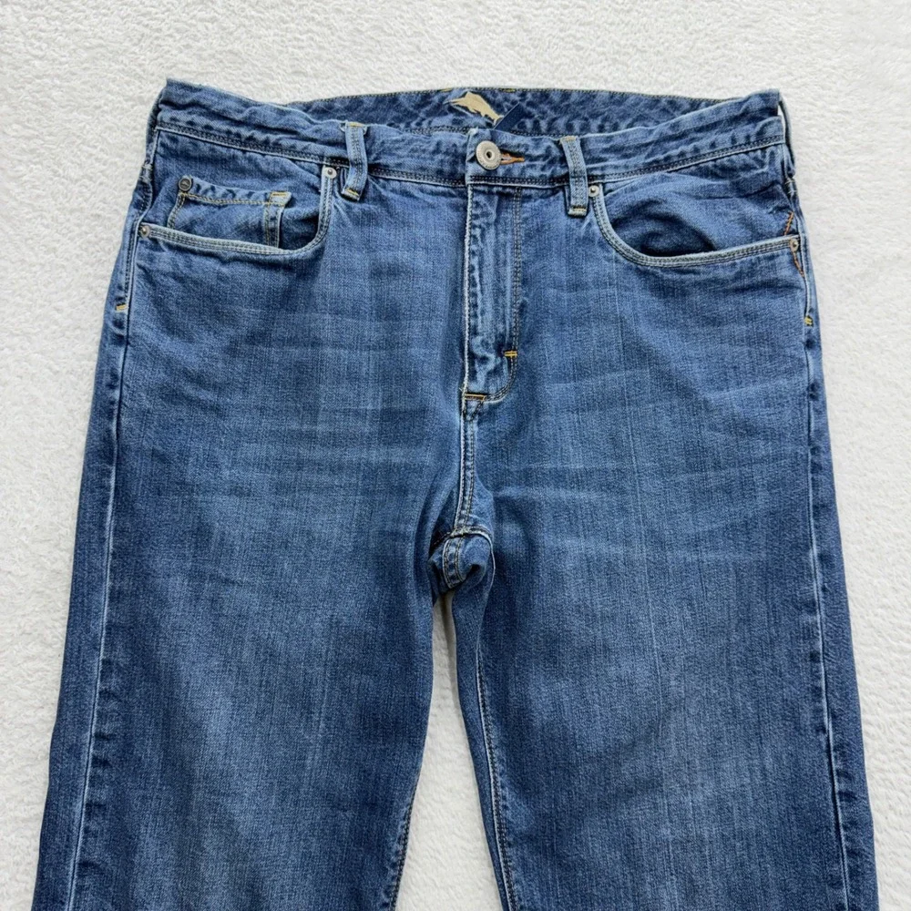 Tommy Bahama Mens‎ Standard Fit Jeans Blue Medium Wash Denim 36x30 Straight Leg